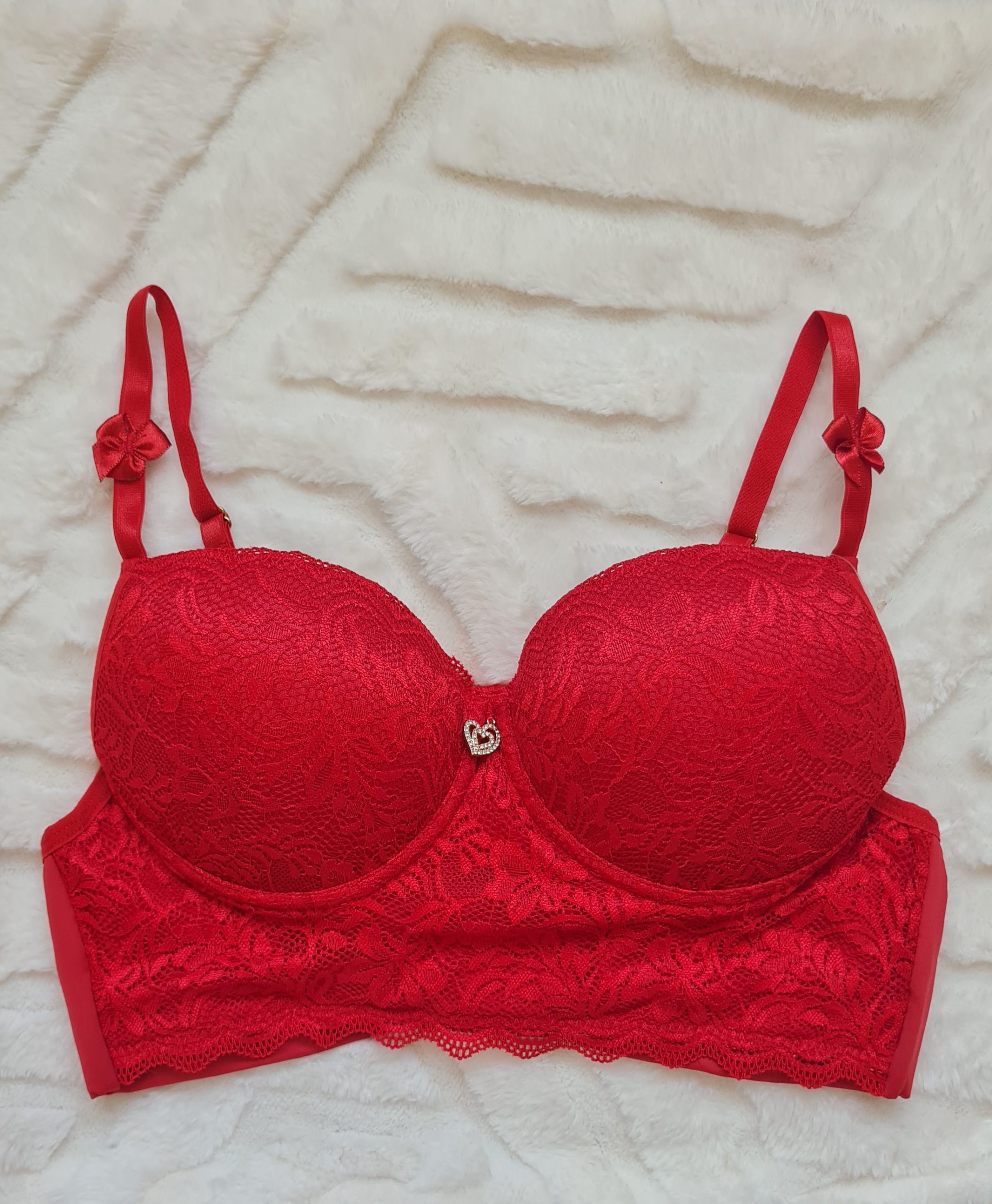 Soutien rendado brasileiro e encontre o sutiã de renda ideal. Modelos femininos, confortáveis e elegantes, incluindo opções com bojo.